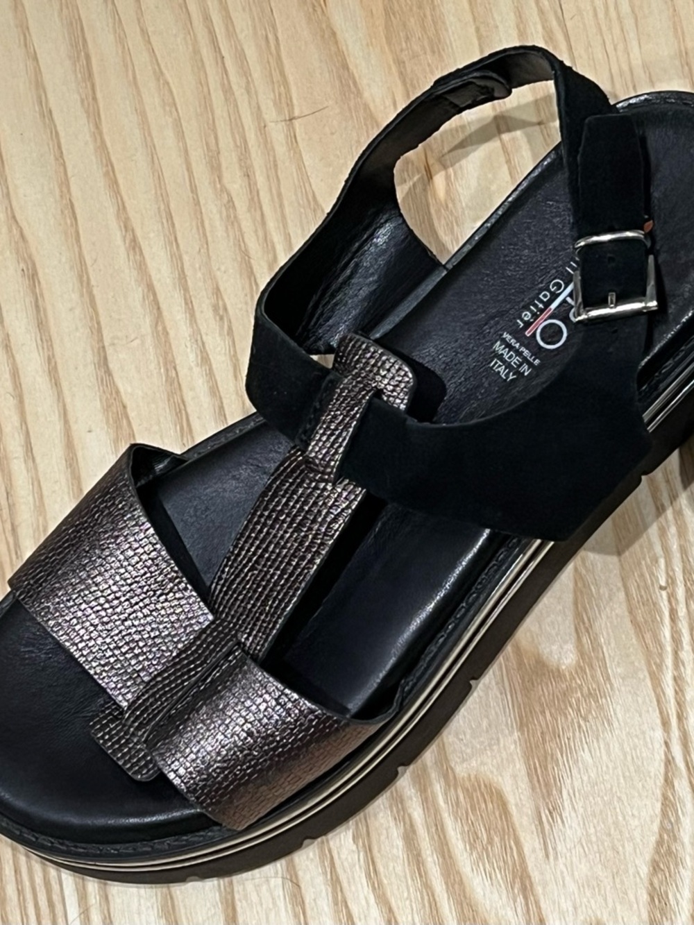 Stella Black Sandals with Metallic Bronze Straps Italy size 39/US 9